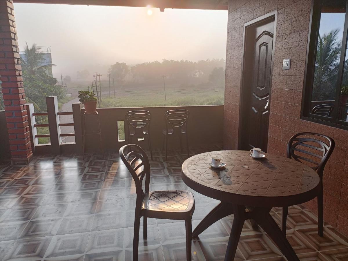 Maanyatha Home Stay มานิปาลา ภายนอก รูปภาพ